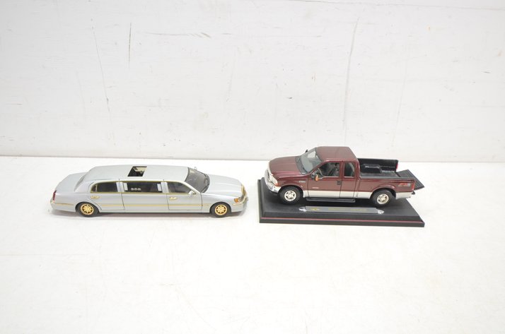 Image for (2) Die-Cast Collectible Cars