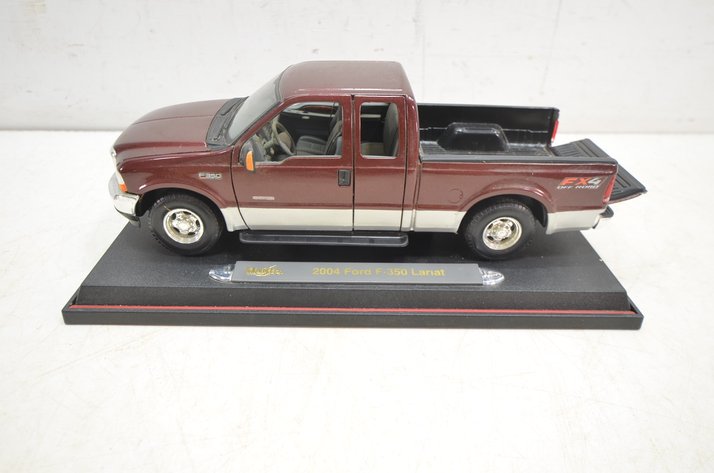 Image for (2) Die-Cast Collectible Cars