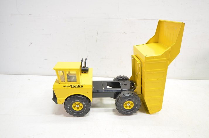 Image for (2) Tonka Trucks