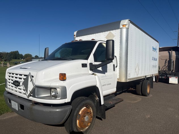 Image for 2009 Chevy C4500 Box Truck With Lift