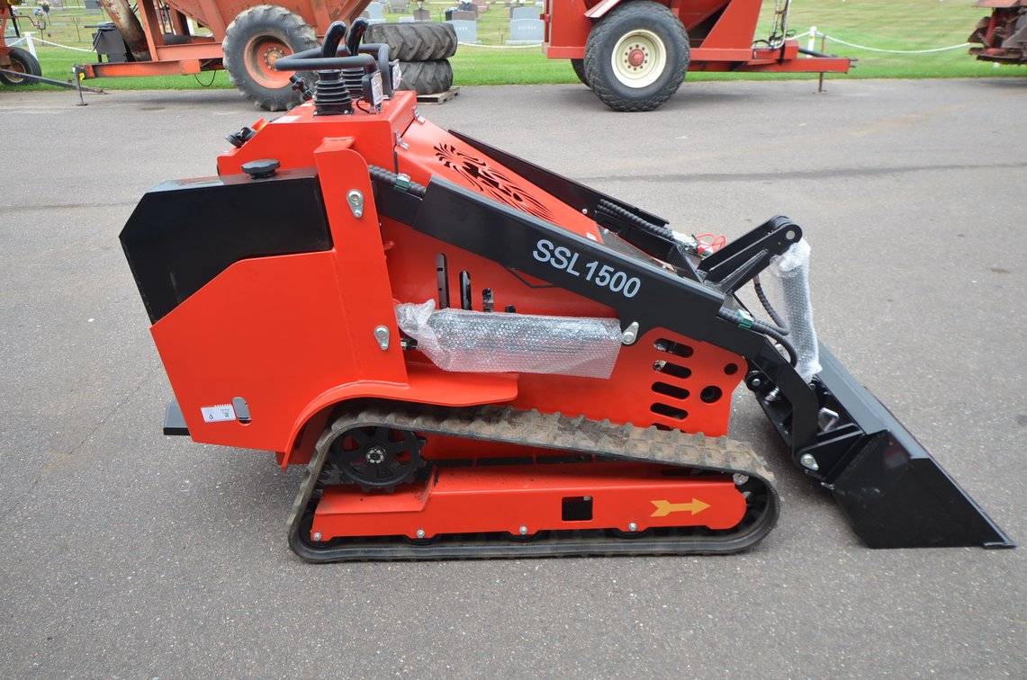 SDLANCH SSL1500 Skid Steer Loader