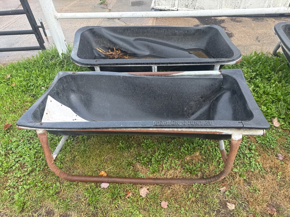 (2) Feed Trough, 5 Ft