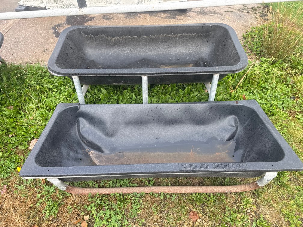 (2) Feed Trough, 5 Ft