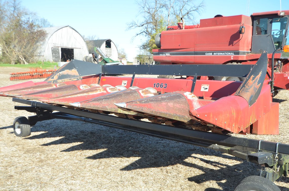 Case IH 1063 Cornhead 6RN