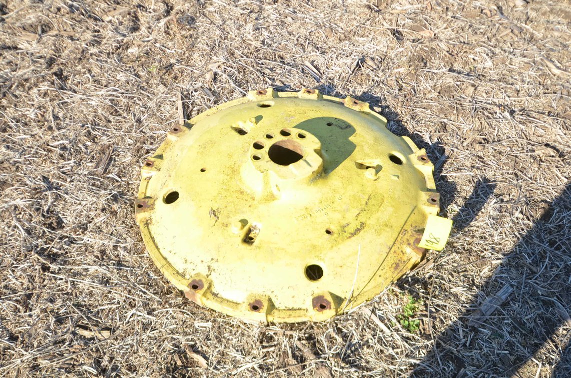 John Deere Tractor Rear Wheel Center Casting