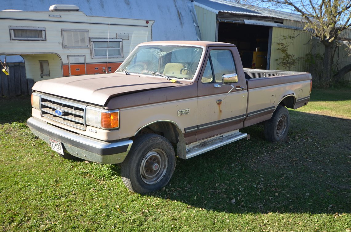 1990 Ford F250 XLT Lariat Truck - NON RUNNER