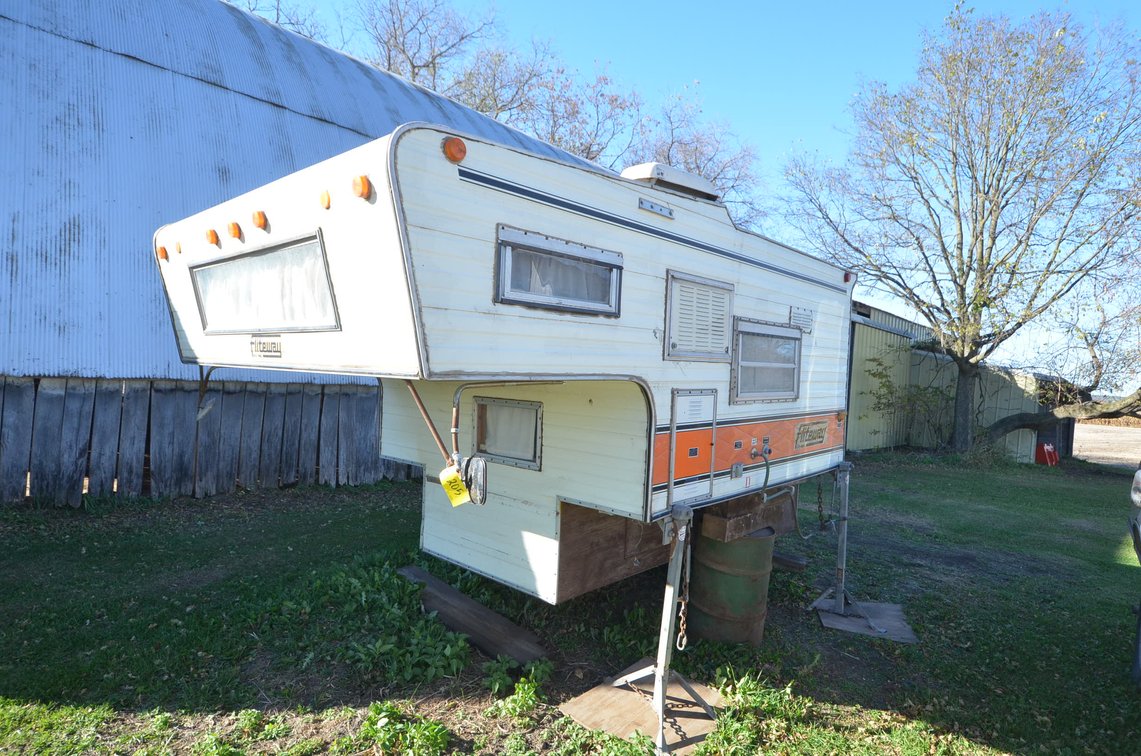 Fliteway 8' Truck Camper