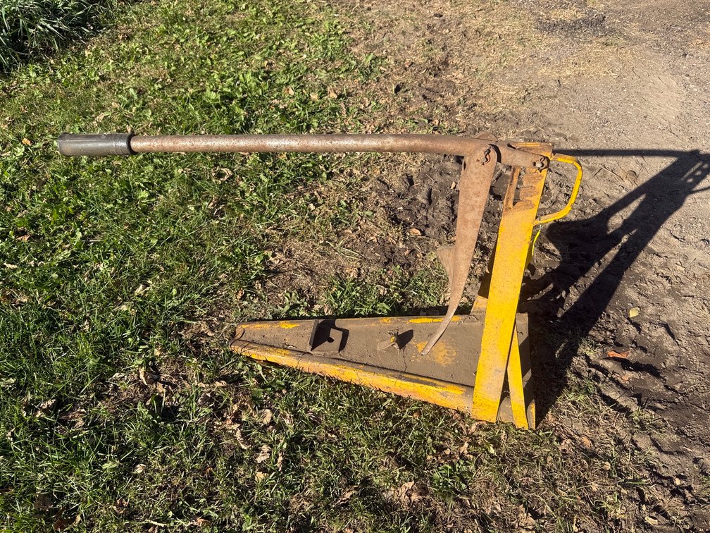 Tire Bead Breaker