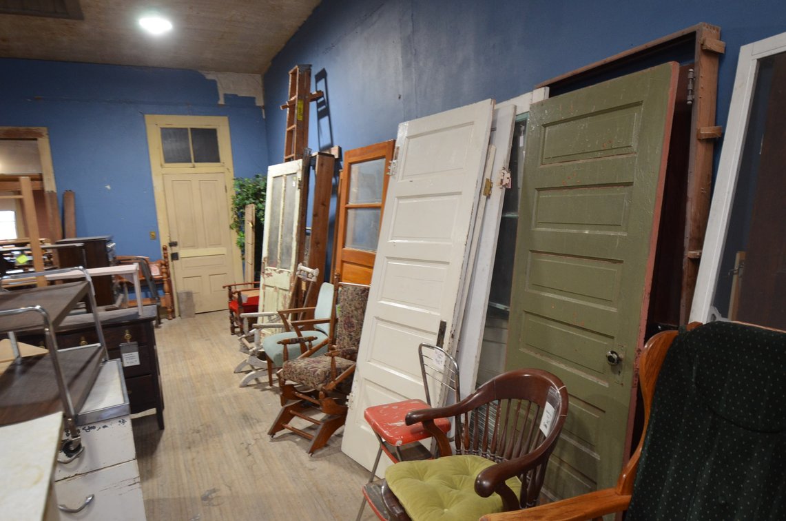 Image for STARGAZERS INVENTORY REDUCTION: VINTAGE FURNITURE & TOYS, CROCKS, COLLECTIBLES, and MORE! - Durand, WI