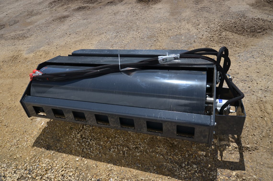 Wolverine Vibratory Roller