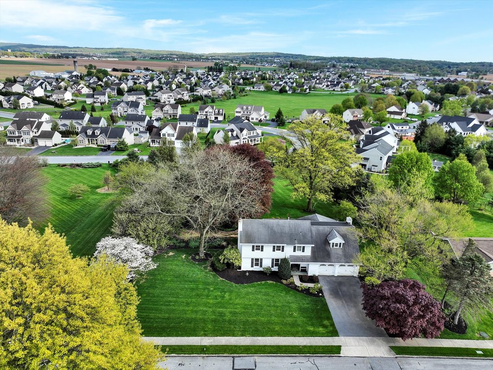 Image for 304 West Orchard Drive - Palmyra