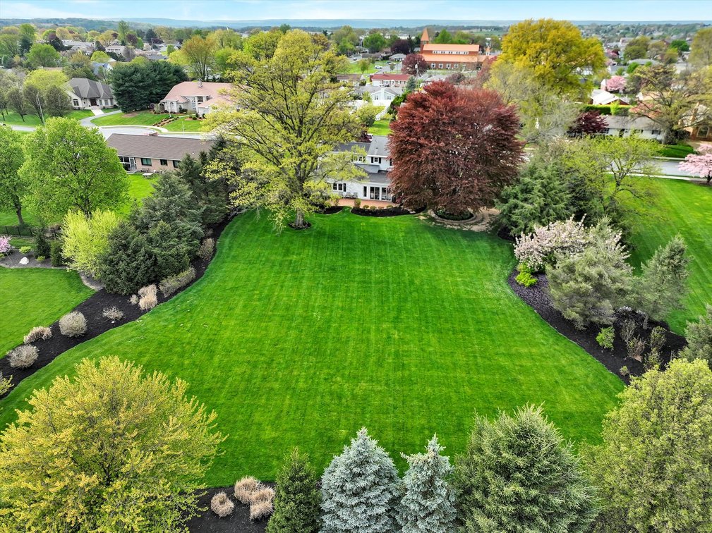 Image for 304 West Orchard Drive - Palmyra