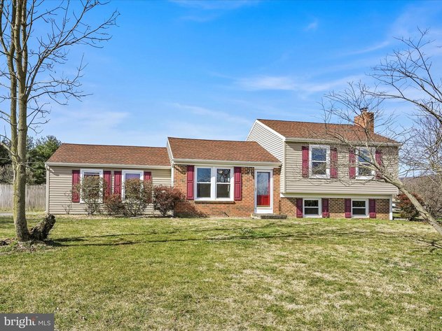 49 Bullfrog Road - Grantville, PA