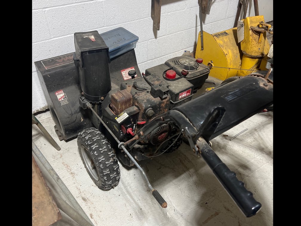 Runnable Snow Blower