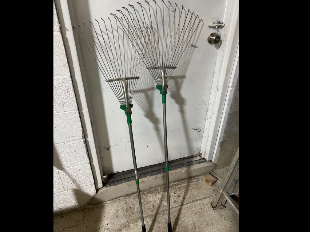 2 Metal Rakes