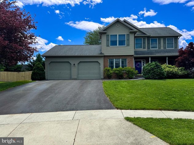329 Hunter Path Road - Hummelstown, PA 17036