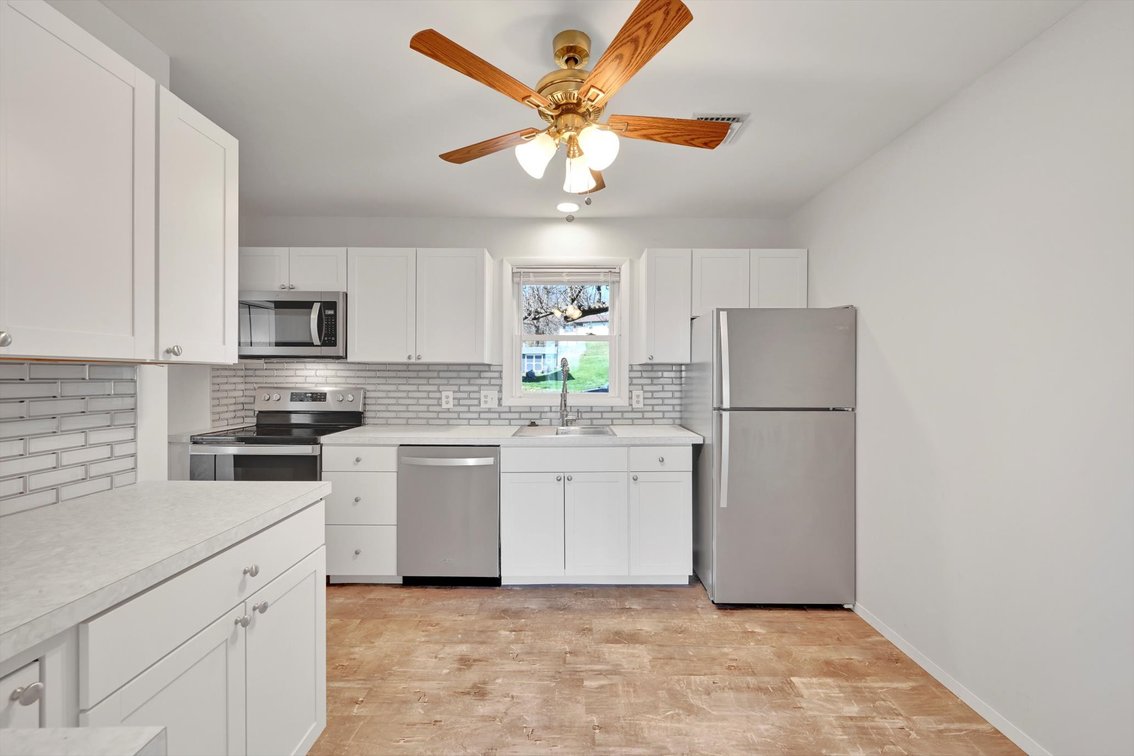 Image for Palmyra Real Estate Auction - Interior Townhome