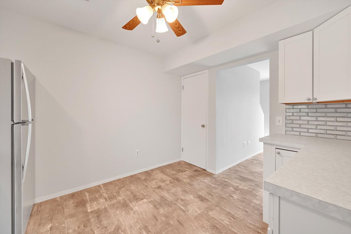 Image for Palmyra Real Estate Auction - Interior Townhome