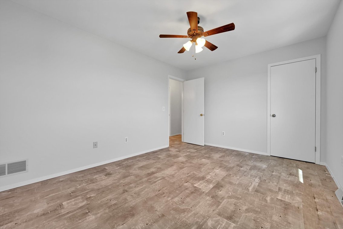 Image for Palmyra Real Estate Auction - Interior Townhome