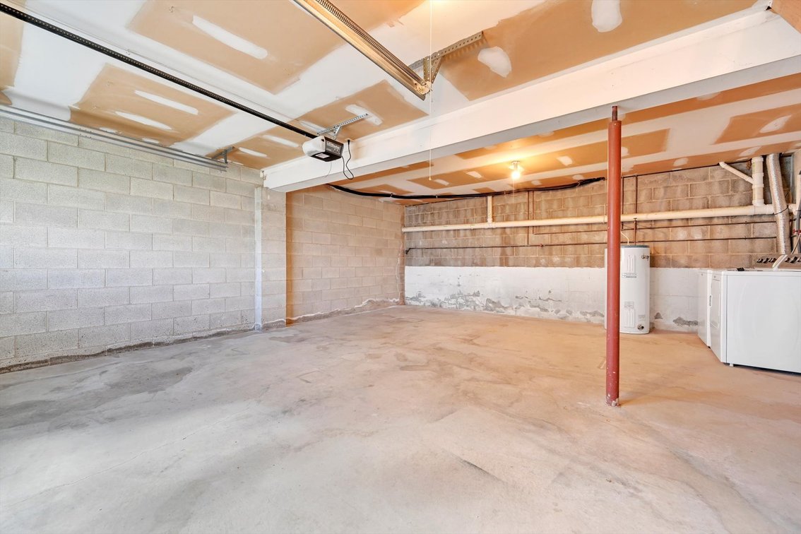 Image for Palmyra Real Estate Auction - Interior Townhome