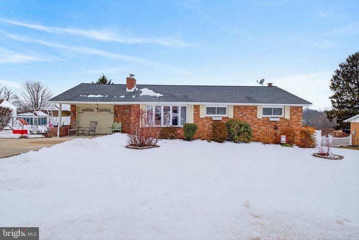 18 Woodland Drive - York, PA