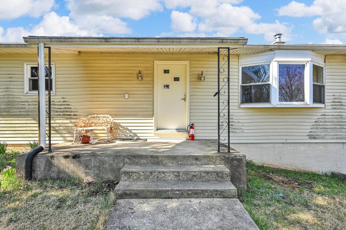 Image for Real Estate Auction - Detached Home on 1+ Acre
