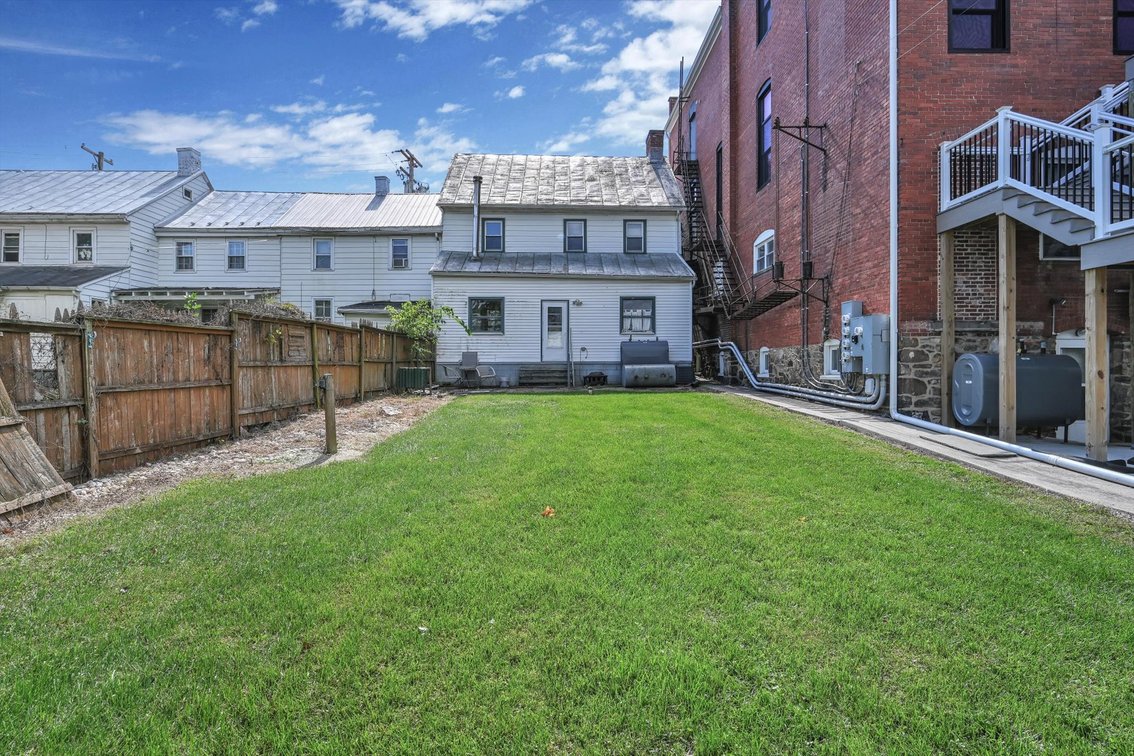 Image for Real Estate Auction - Jonestown