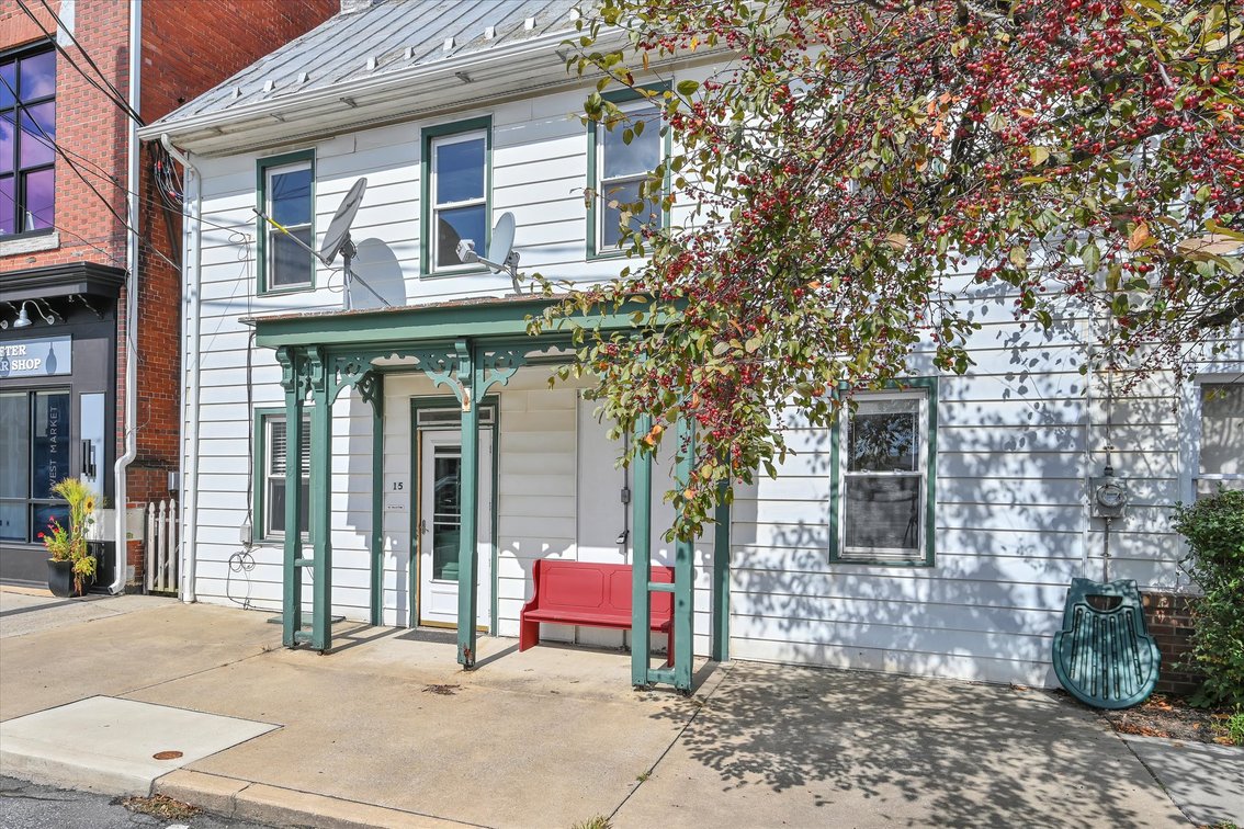 Image for Real Estate Auction - Jonestown