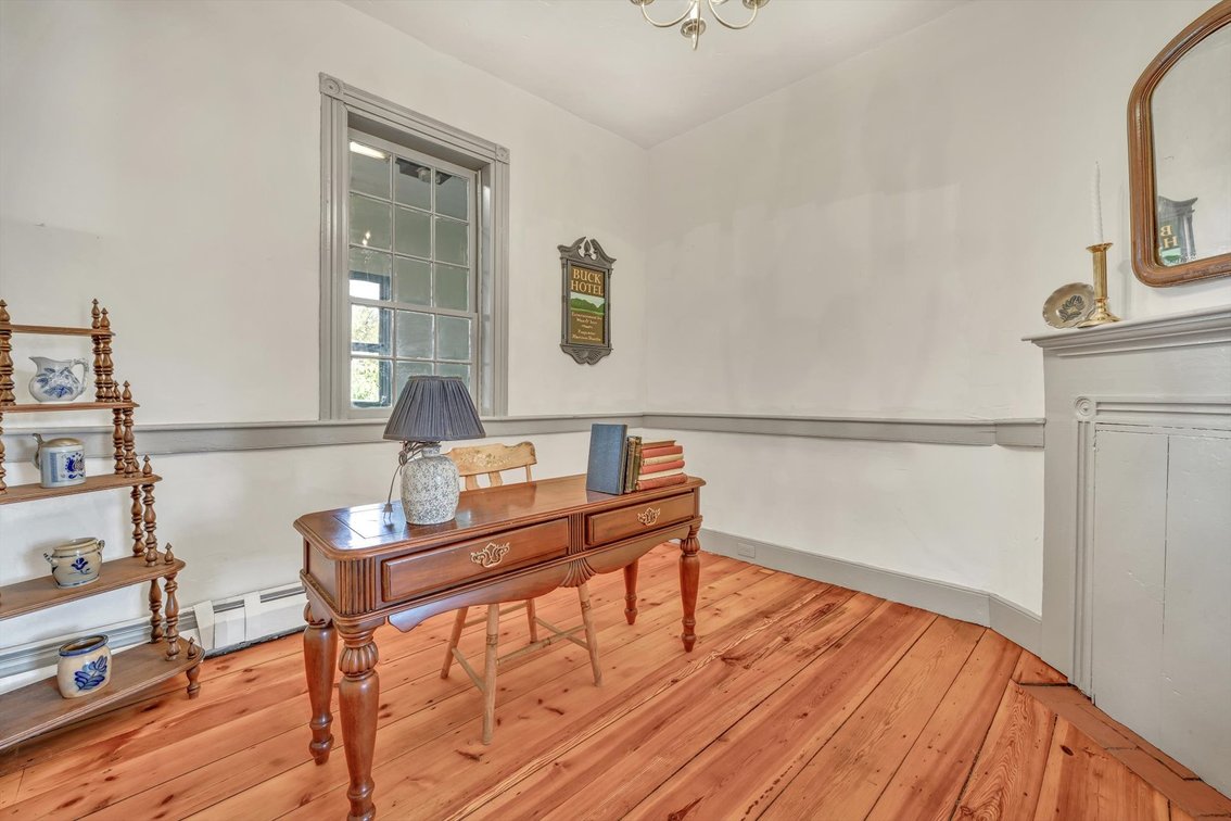 Image for Real Estate Auction - Jonestown