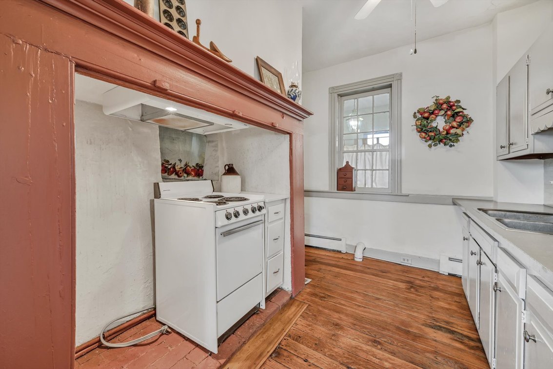 Image for Real Estate Auction - Jonestown