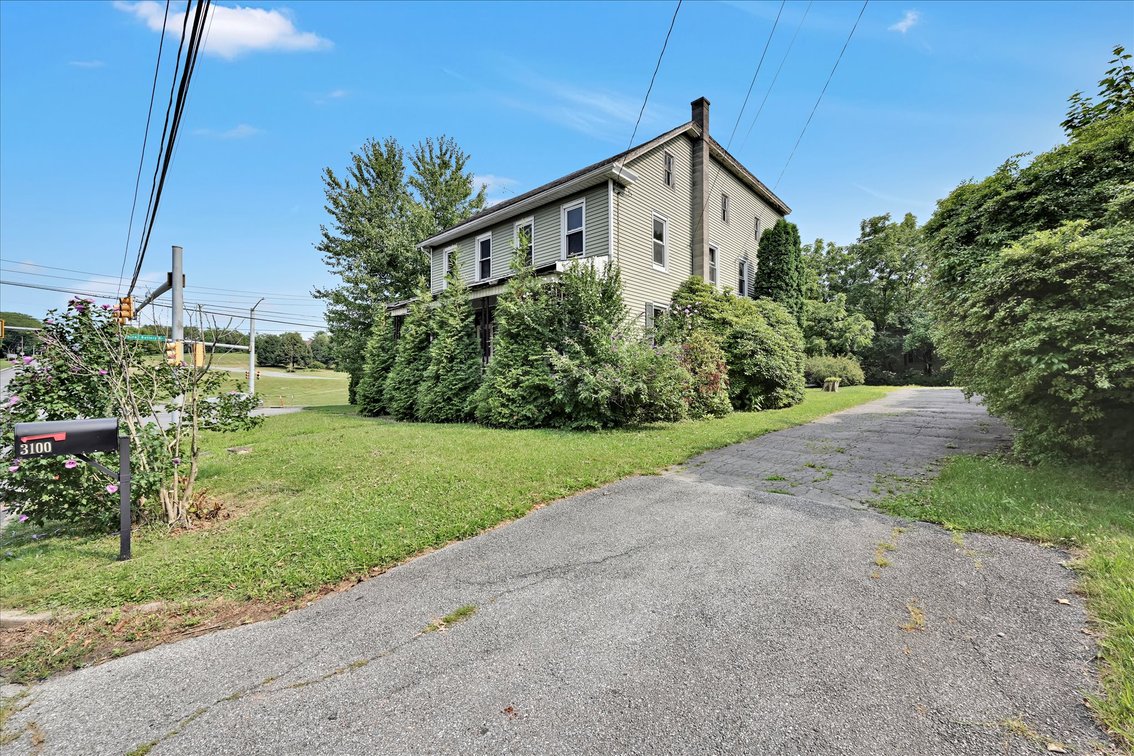 Image for ONLINE REAL ESTATE AUCTION - FIXER UPPER!