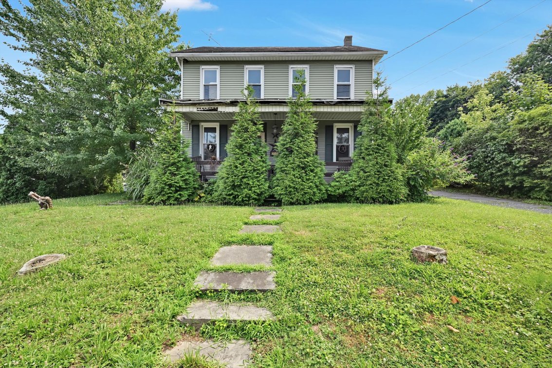 Image for ONLINE REAL ESTATE AUCTION - FIXER UPPER!