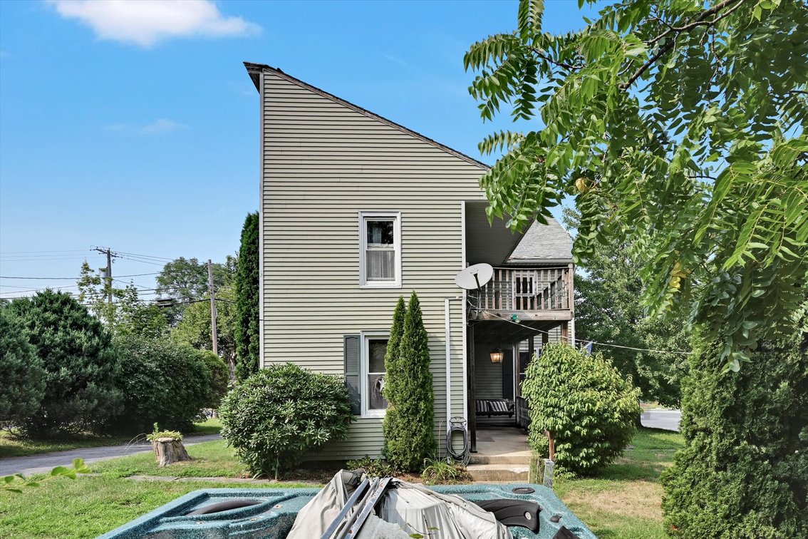 Image for ONLINE REAL ESTATE AUCTION - FIXER UPPER!