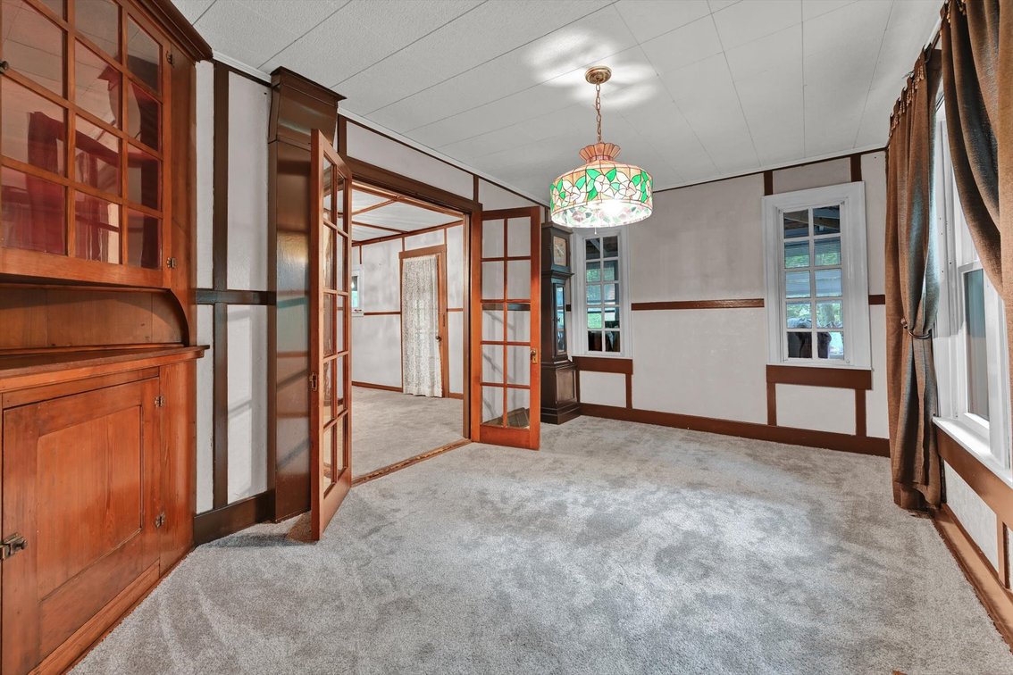 Image for Online Real Estate Auction - FIXER UPPER Cottage in Mount Gretna