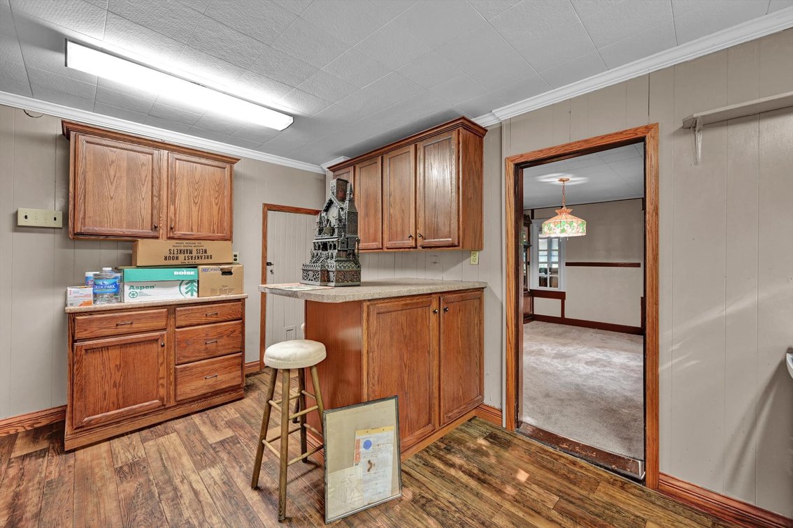 Image for Online Real Estate Auction - FIXER UPPER Cottage in Mount Gretna