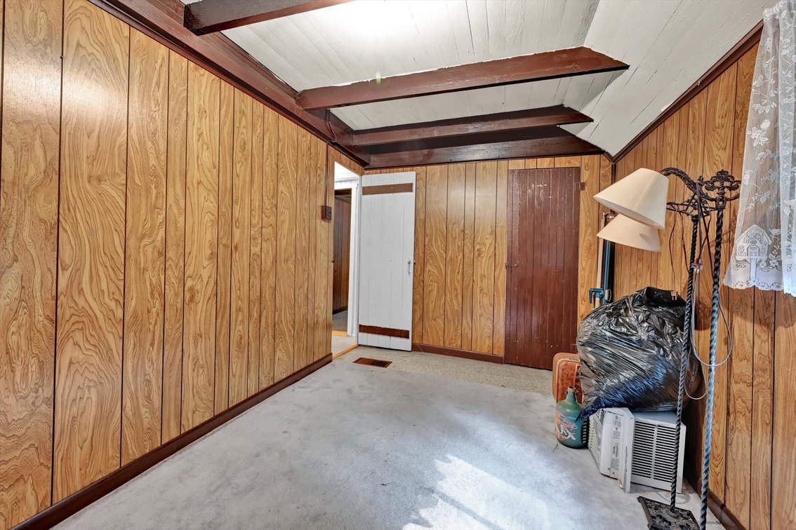 Image for Online Real Estate Auction - FIXER UPPER Cottage in Mount Gretna