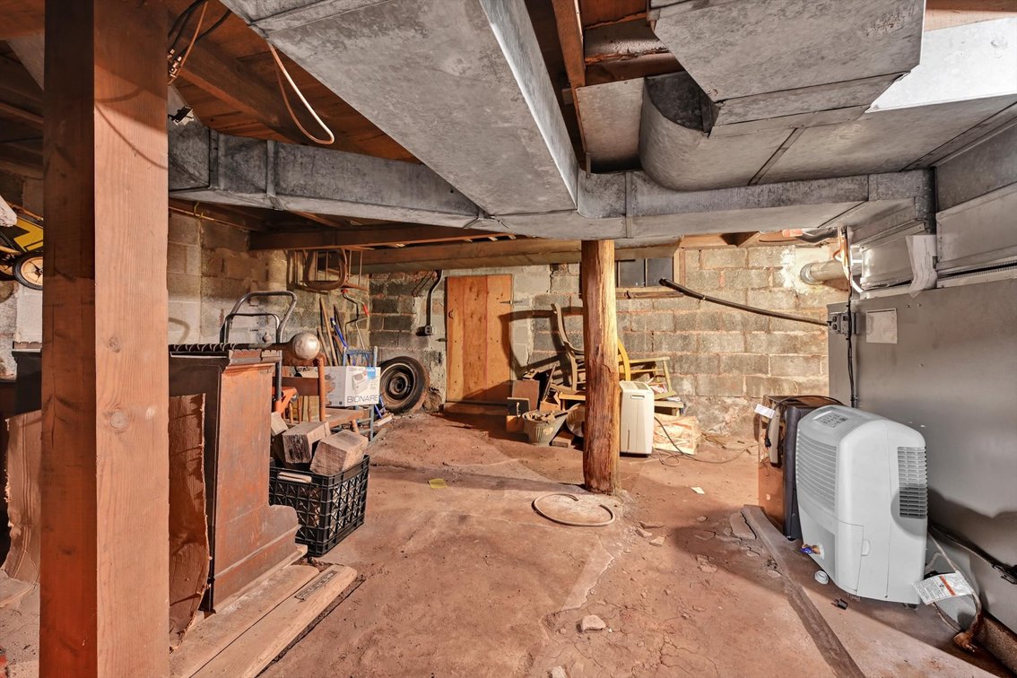 Image for Online Real Estate Auction - FIXER UPPER Cottage in Mount Gretna