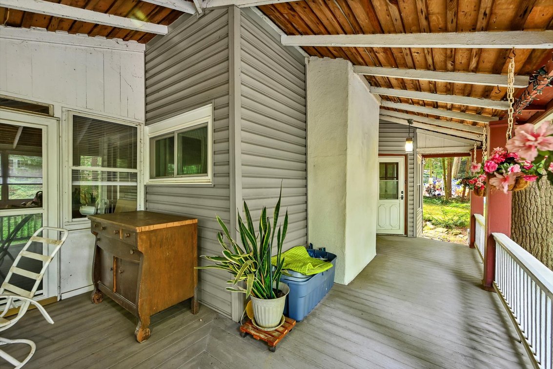 Image for Online Real Estate Auction - FIXER UPPER Cottage in Mount Gretna