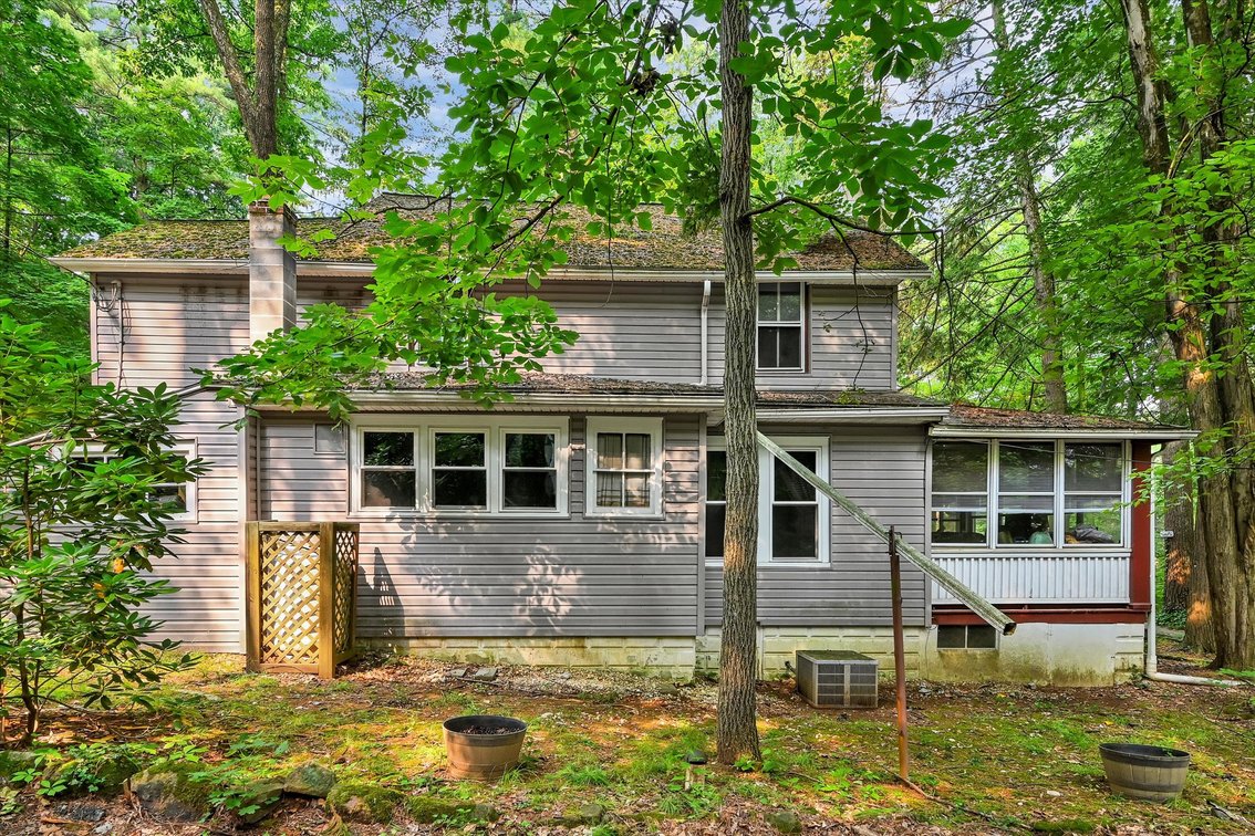 Image for Online Real Estate Auction - FIXER UPPER Cottage in Mount Gretna