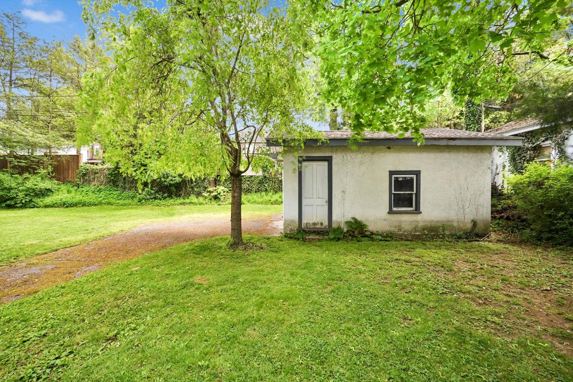 Image for Real Estate Auction - Cape Cod in Lebanon
