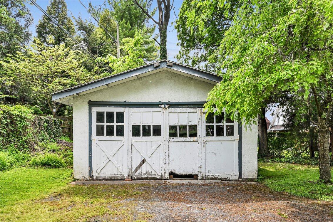 Image for Real Estate Auction - Cape Cod in Lebanon