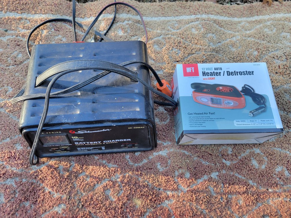 Schumacher Battery Charger for 6 & 7 Volt Batteries, Auto Heater/Defroster w/ Light