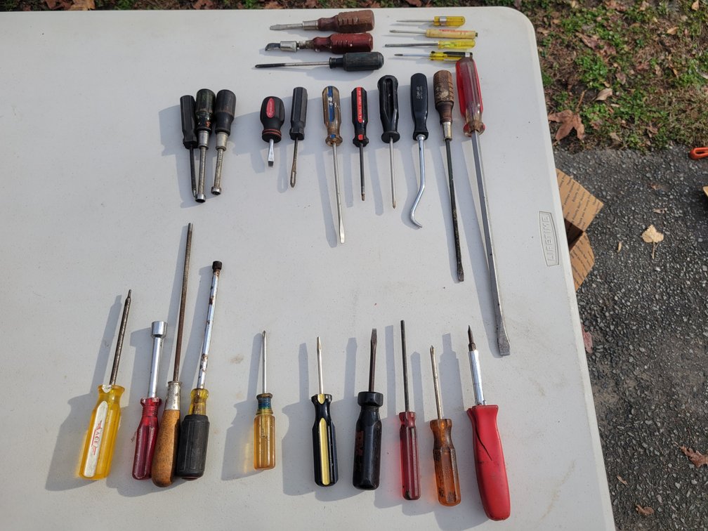 Clutch Head Screwdrivers, Stubby Screwdrivers, Nut Drivers
