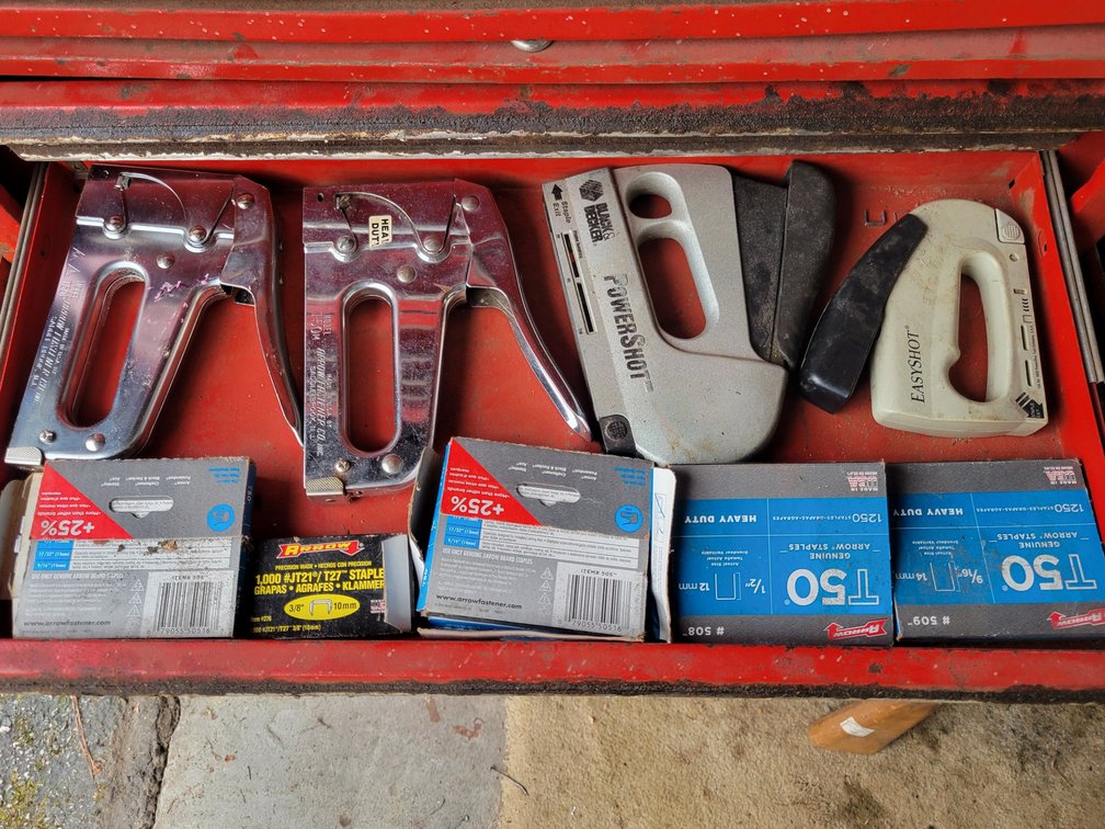 Staple Guns and Staples
