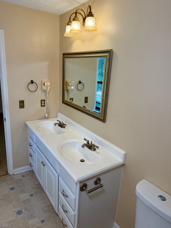 Image for 1004 Charles Street, South HIll Virginia