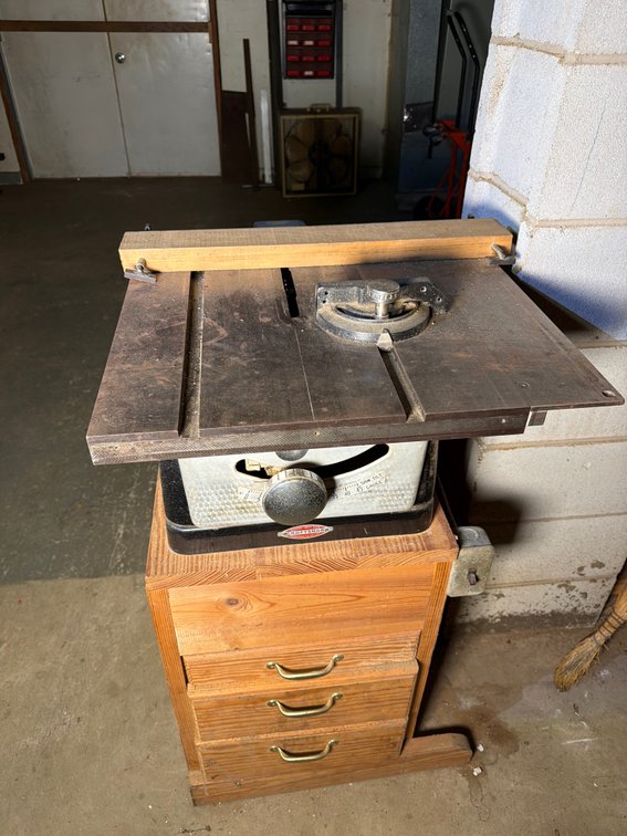 Craftsman table saw on custom platform