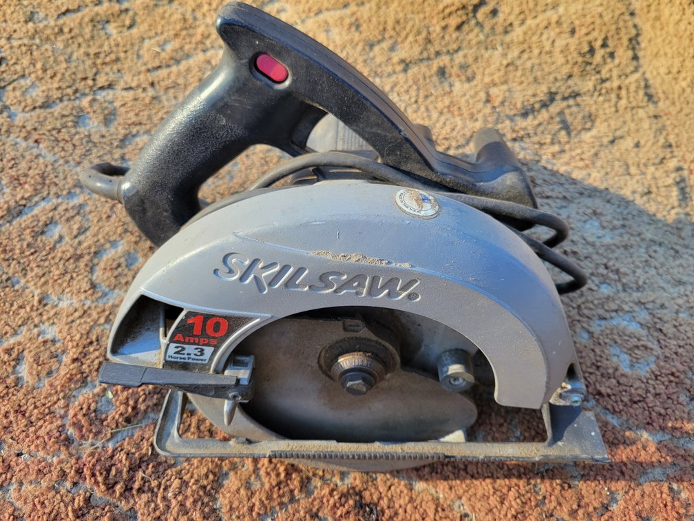 Corded 7-1/4” Skilsaw Circular Saw