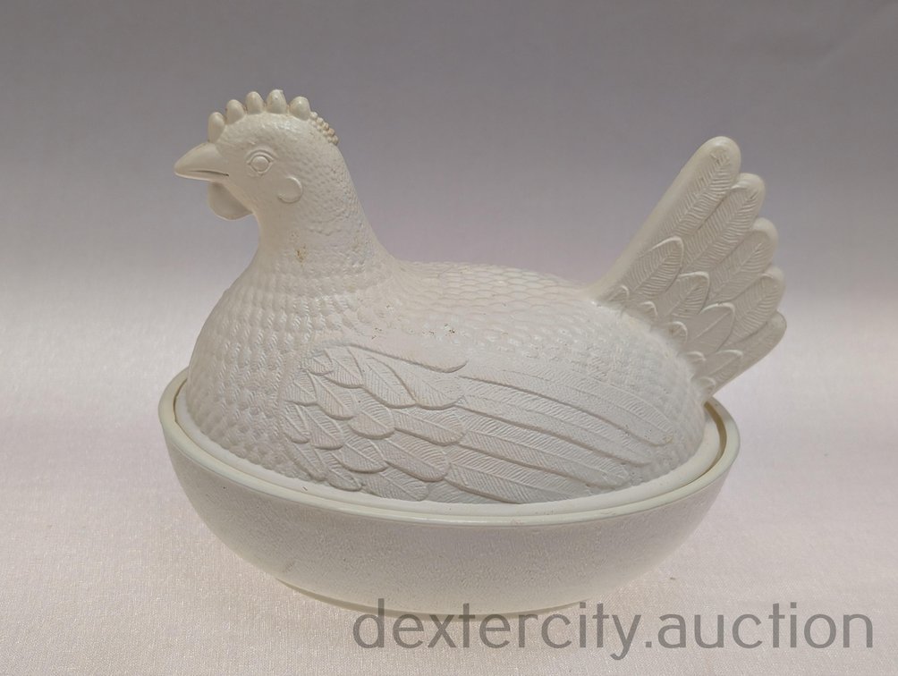 Image for Fenton Art Glass Sale Aug. 30th 2026