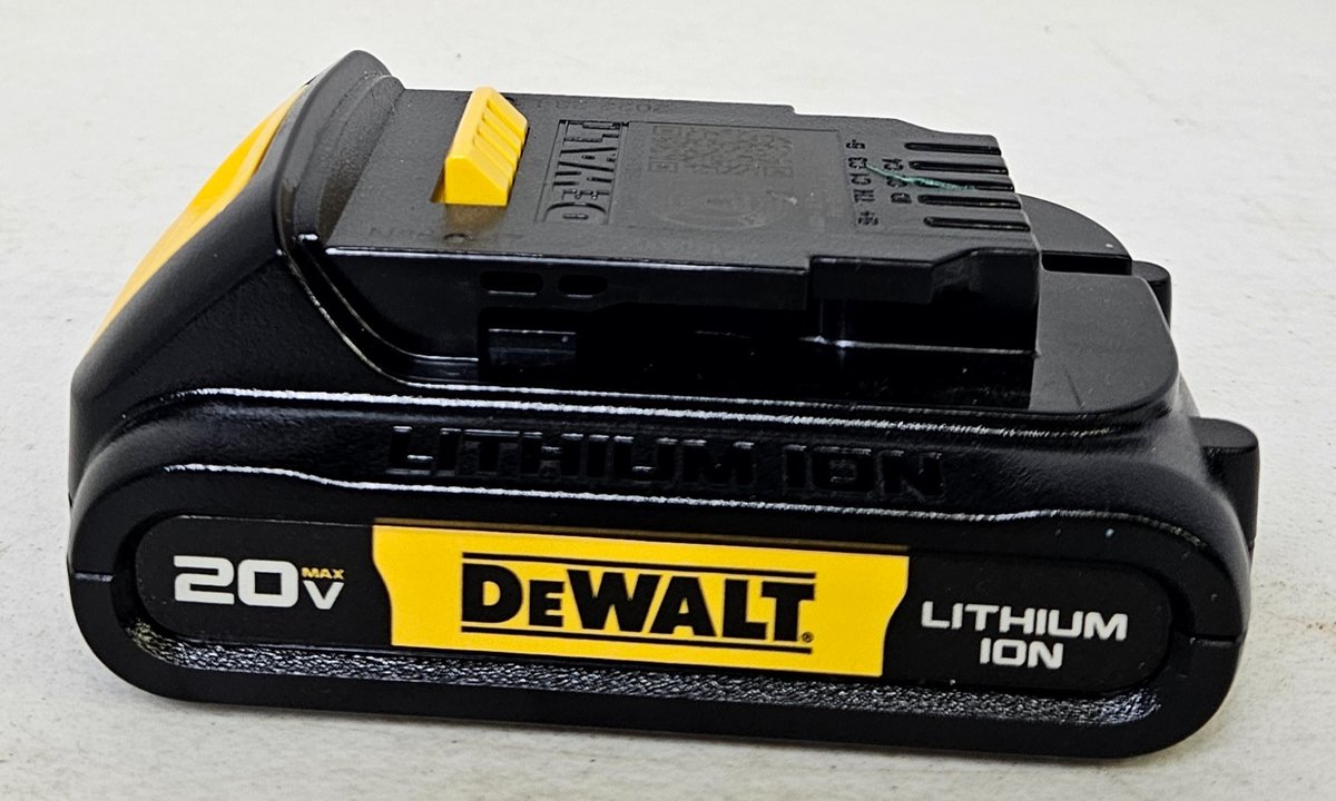 Dewalt 20vMax Lithium Ion Battery
