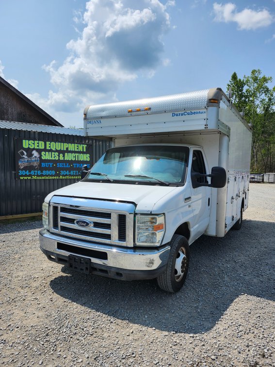 2010 Ford Econoline Box Utility Truck 